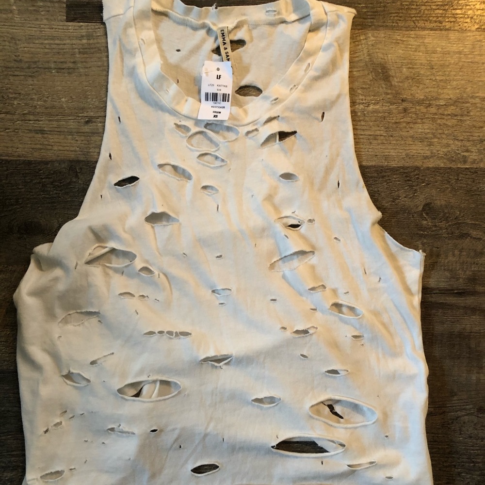 NWT distressed tank